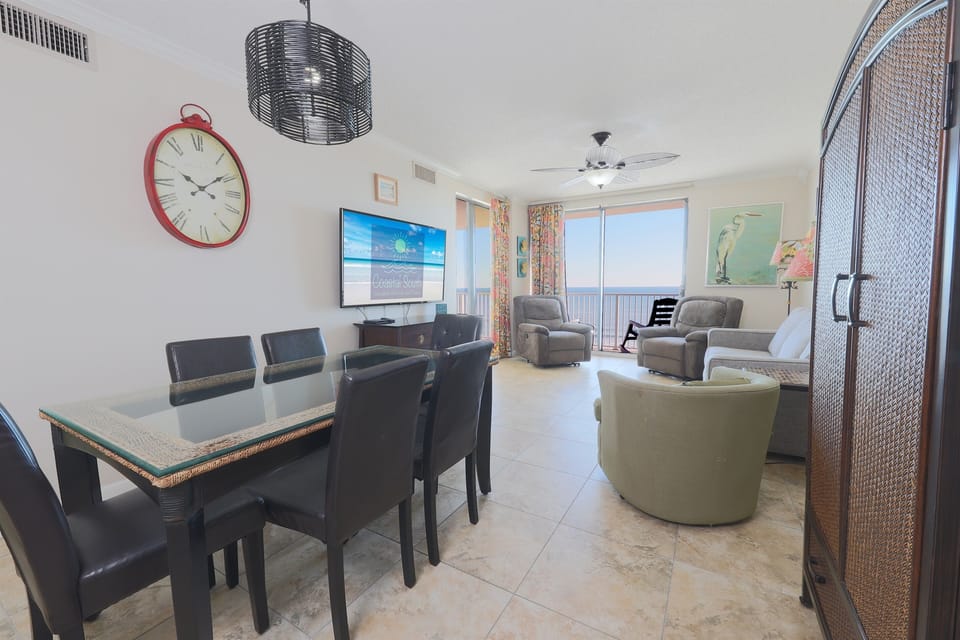 Living/Dining Room