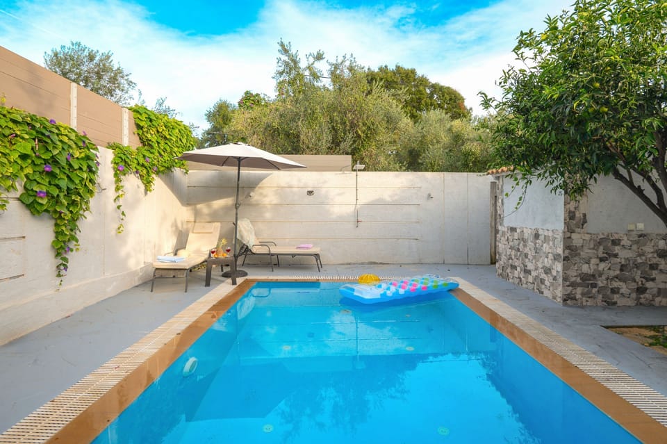 Pool area