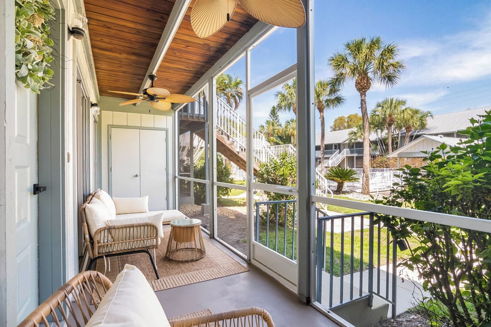Screened Lanai with comfortable seating