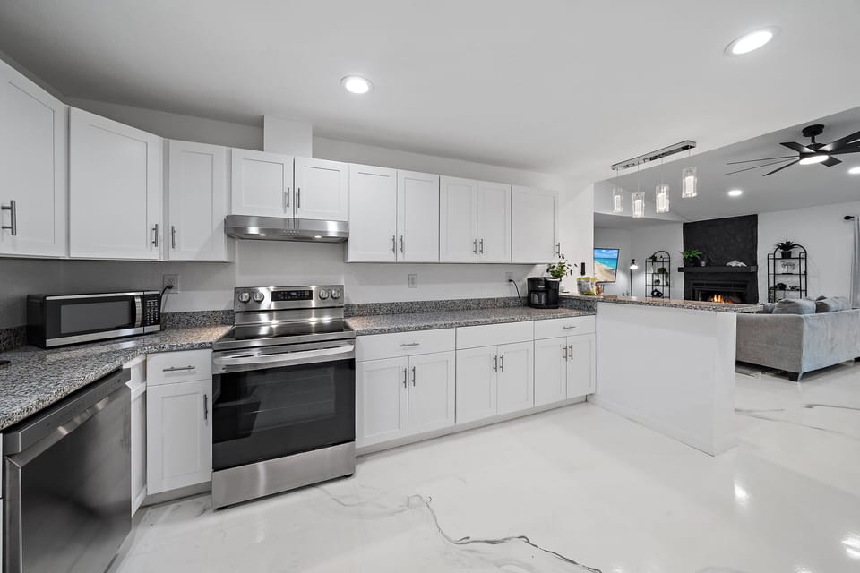 This modern kitchen has everything that you need for a week in luxury!