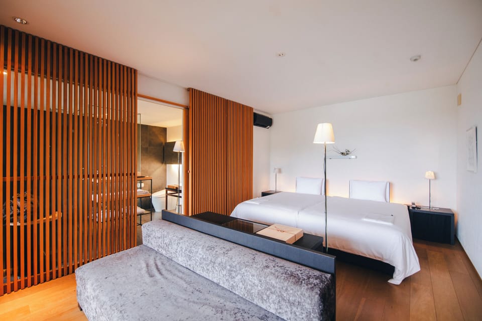 TOBE SUITE | Minibar, in-room safe, desk, laptop workspace