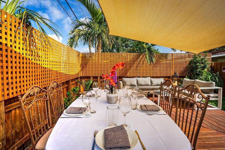 Outdoor dining