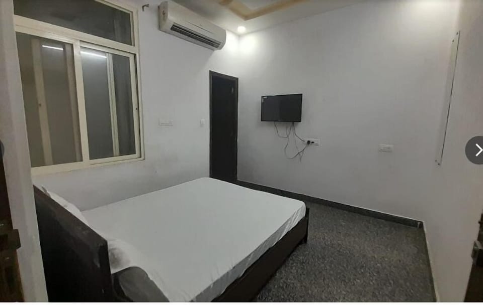 Classic Double Room | Free WiFi