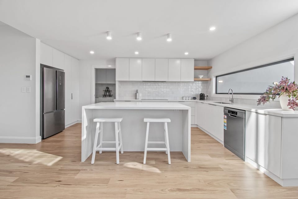 Main Kitchen + Butler's Pantry