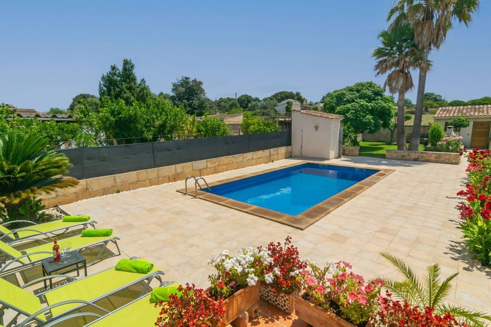 Holiday Home Swimming Pool