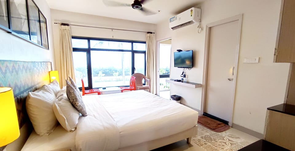 Deluxe Room, 1 Bedroom, Park View | Bed sheets