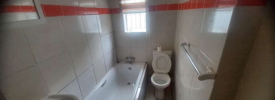 Comfort Double or Twin Room, City View | Bathroom | Separate tub and shower, hair dryer, towels, soap