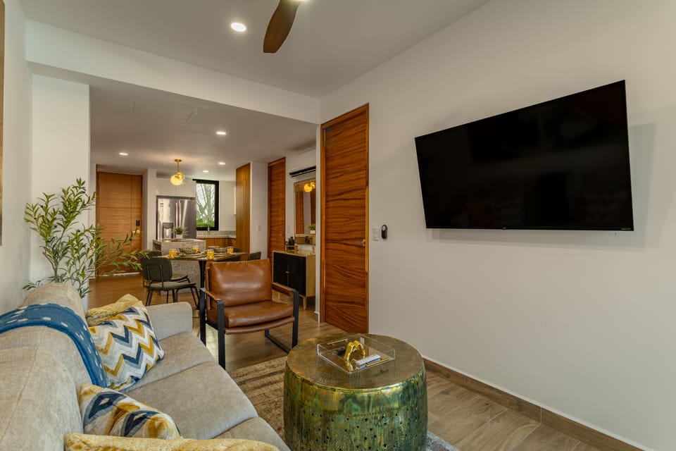 Condo - Image 9