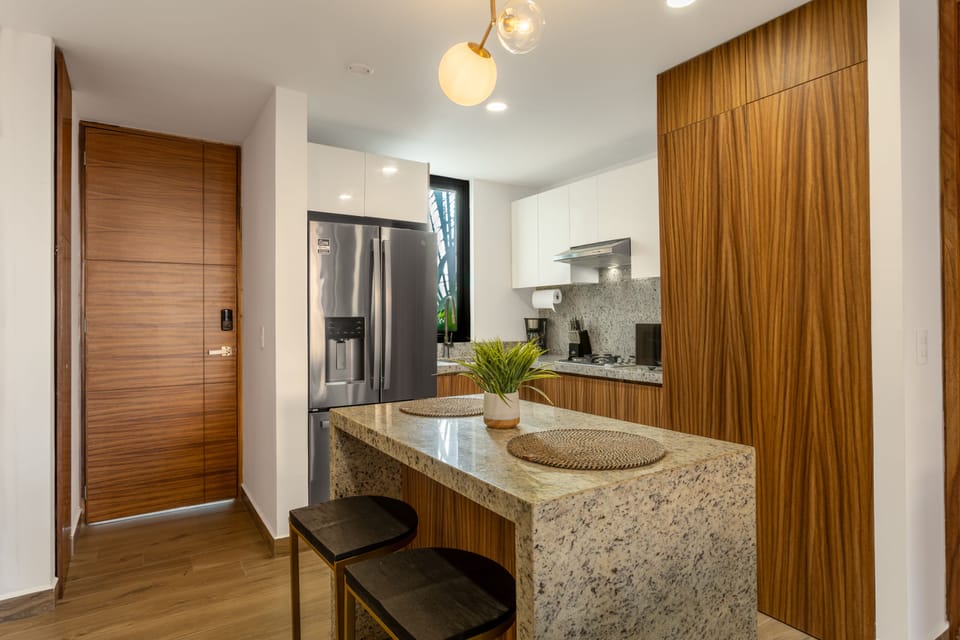 Condo - Image 6