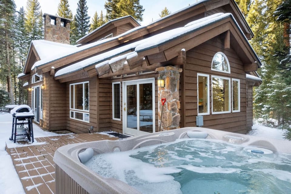 Expansive Deck with Hot Tub and Grill
