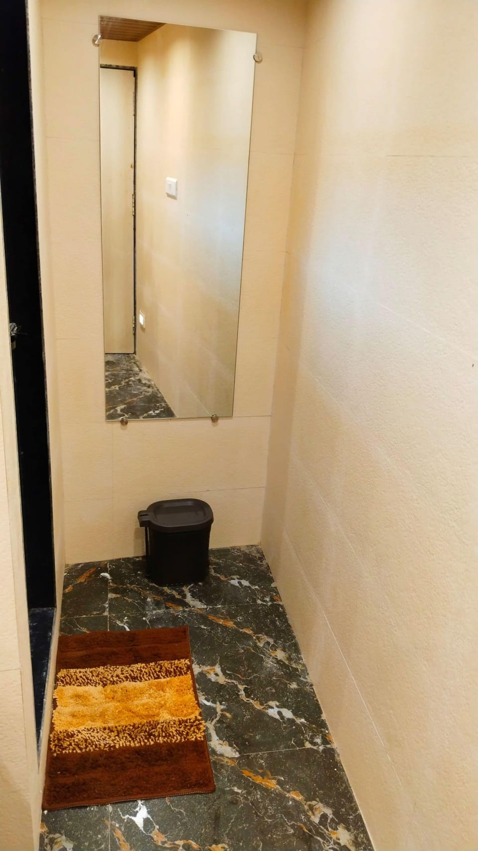 Basic Double Room | Desk, soundproofing, free WiFi