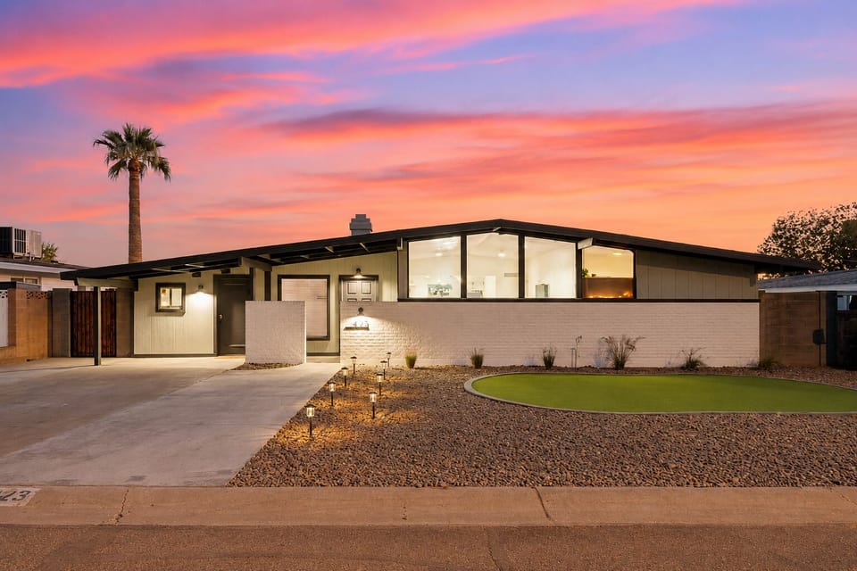 Welcome to this beautiful casita in the heart of Phoenix!  Access to this apartment unit is through the front door on the far left of this large home.