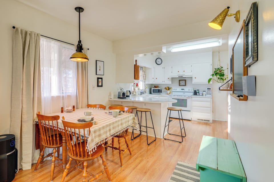 House (2 Bedrooms) | Interior