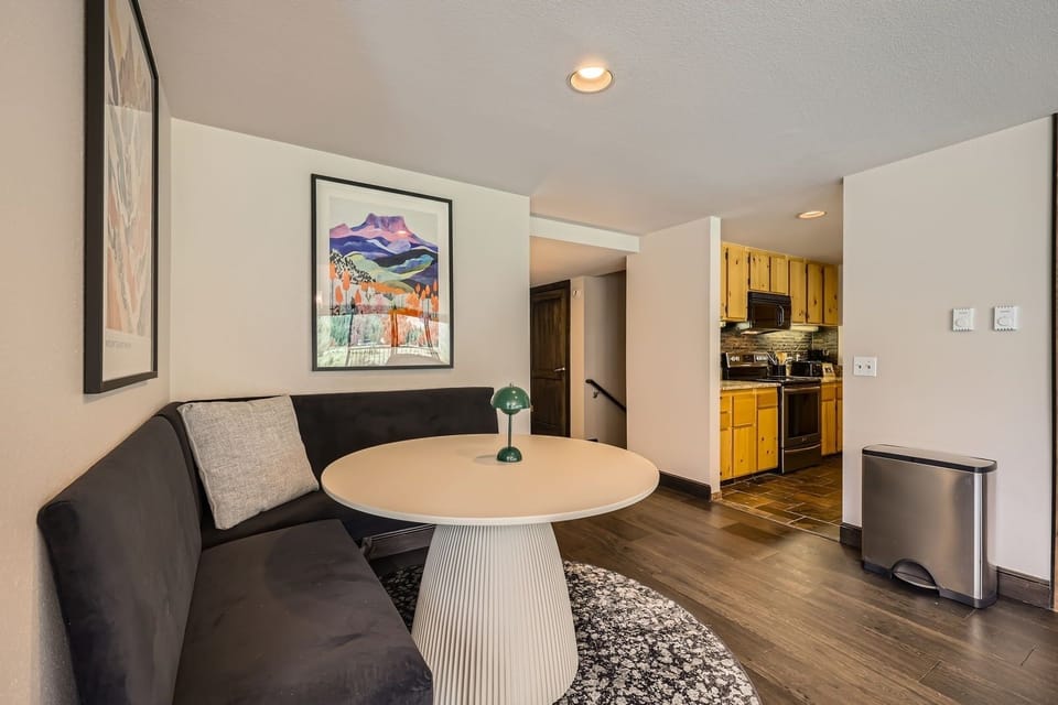 Condo, 4 Bedrooms | Interior