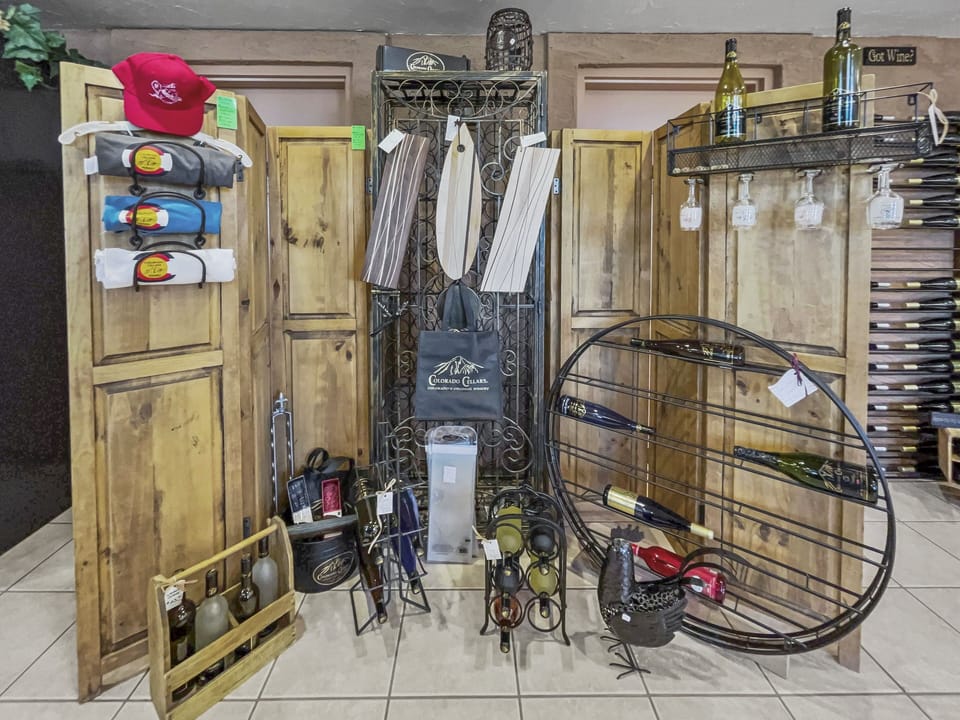 Cottage, 1 Bedroom | Gift shop