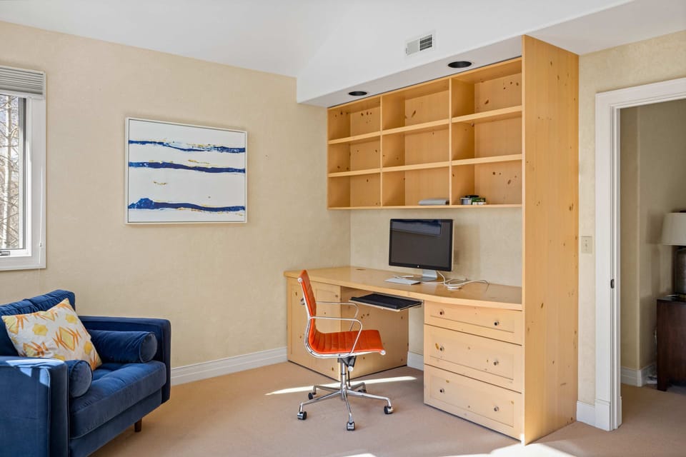 Bedroom 1 - Primary Bedroom - Adjoining office