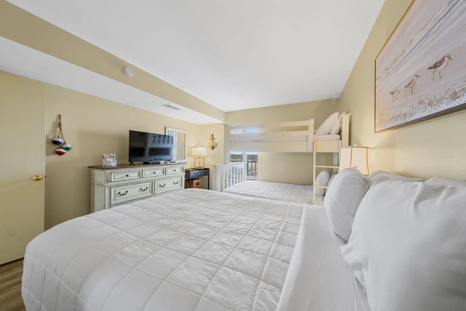 Guest bedroom