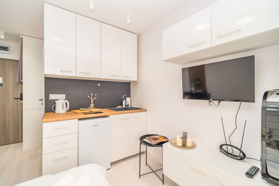 Kitchen | Book Now with RENTUJEMY.COM