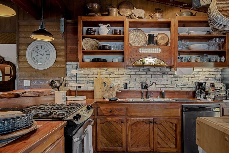 Fully stocked kitchen featuring amazing cookware and everything you need to channel your inner chef.