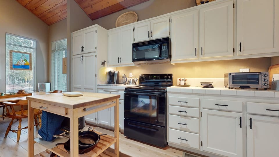 Indoors, Kitchen, Microwave, Oven, Kitchen Island