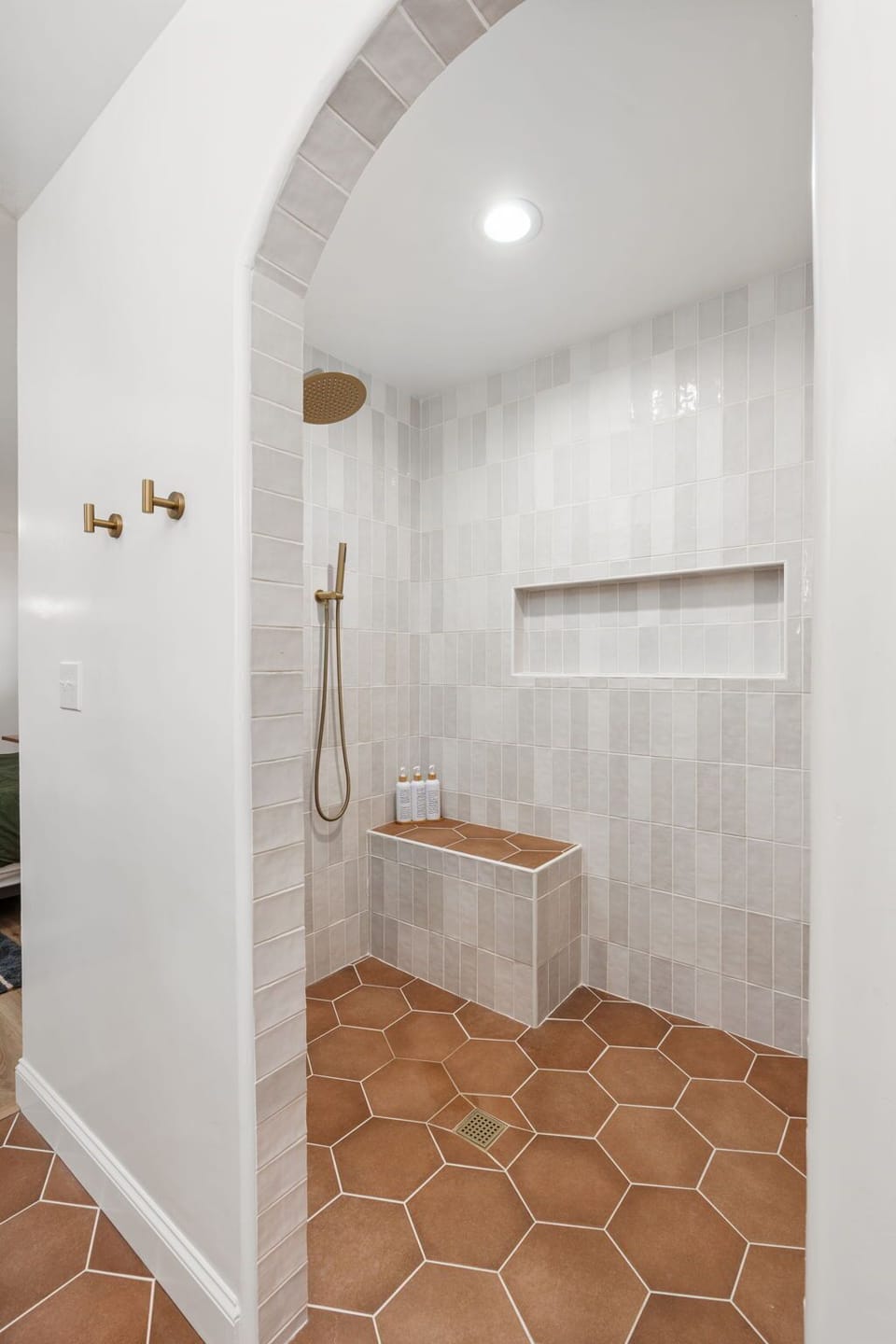 Oversized walk in shower with bench seat 