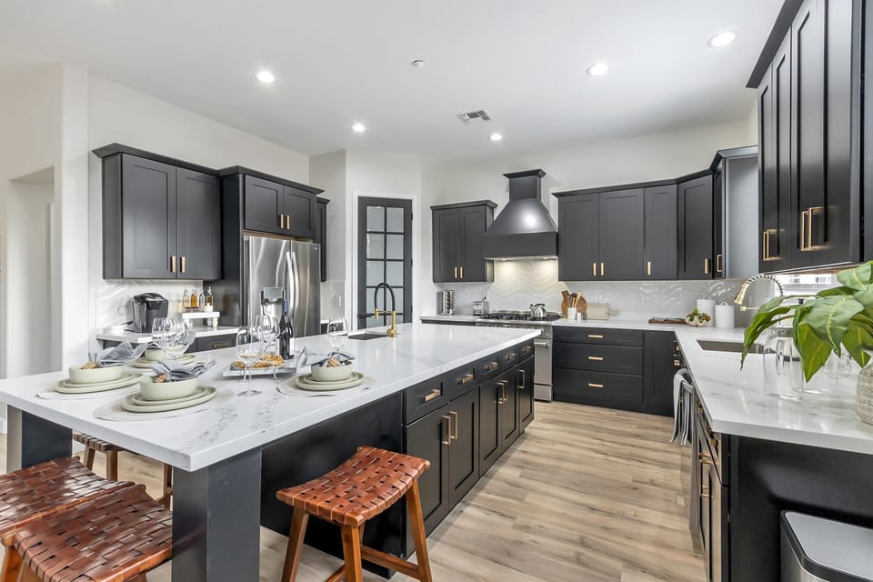 Modern high end kitchen with large kitchen island