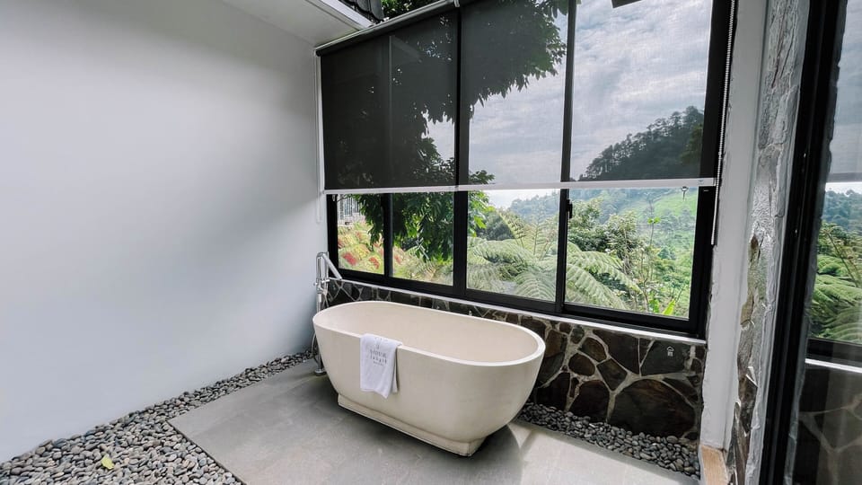 Cottage Executive | Bathroom