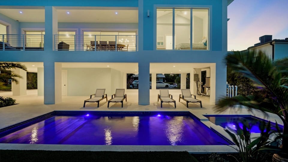 Enjoy the pool both day and night...