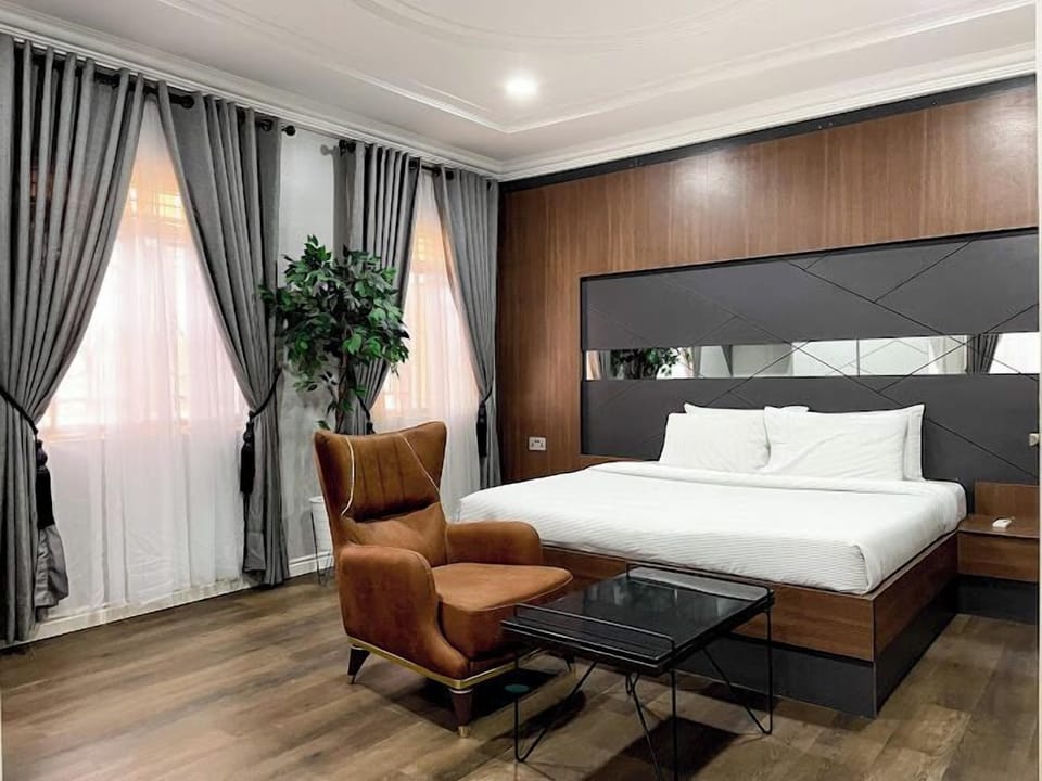 Comfort Room, Balcony, City View | Desk, laptop workspace, free WiFi