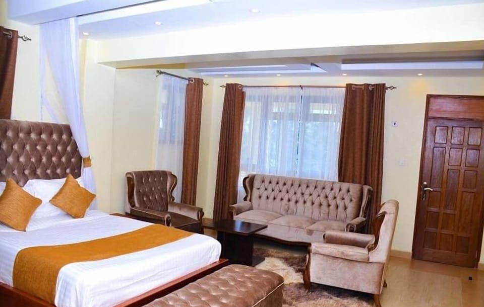 Comfort Suite, Balcony | Desk, laptop workspace, soundproofing, free WiFi