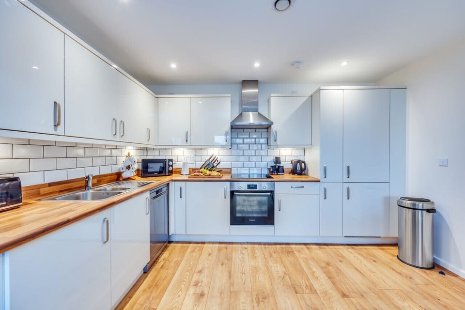 A fully equipped kitchen with everything you need to prepare a home cooked meal