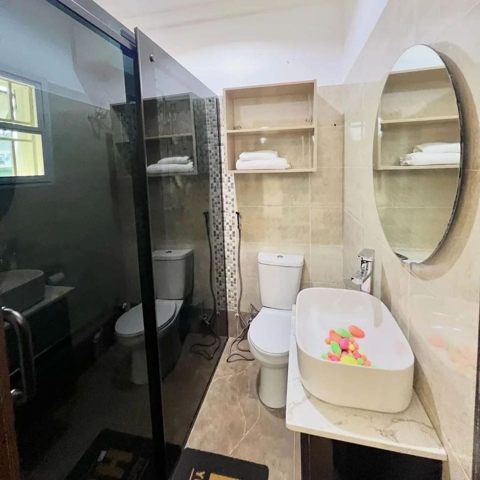 Economy Room, Balcony, City View | Bathroom | Free toiletries, hair dryer, towels, soap