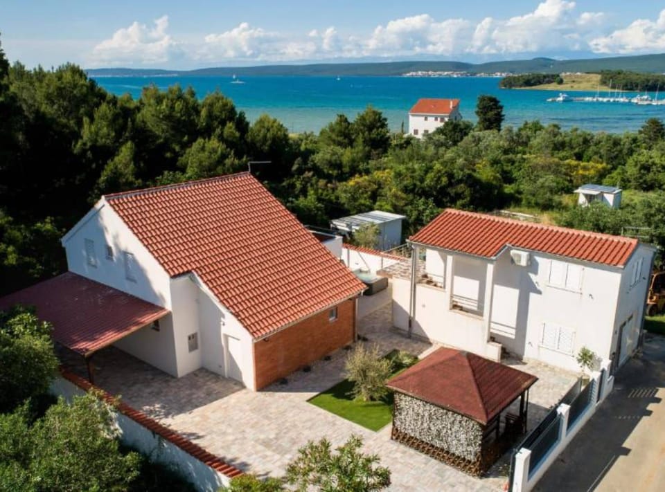 House (Four Bedroom Villa With Hot Tub) | Aerial view