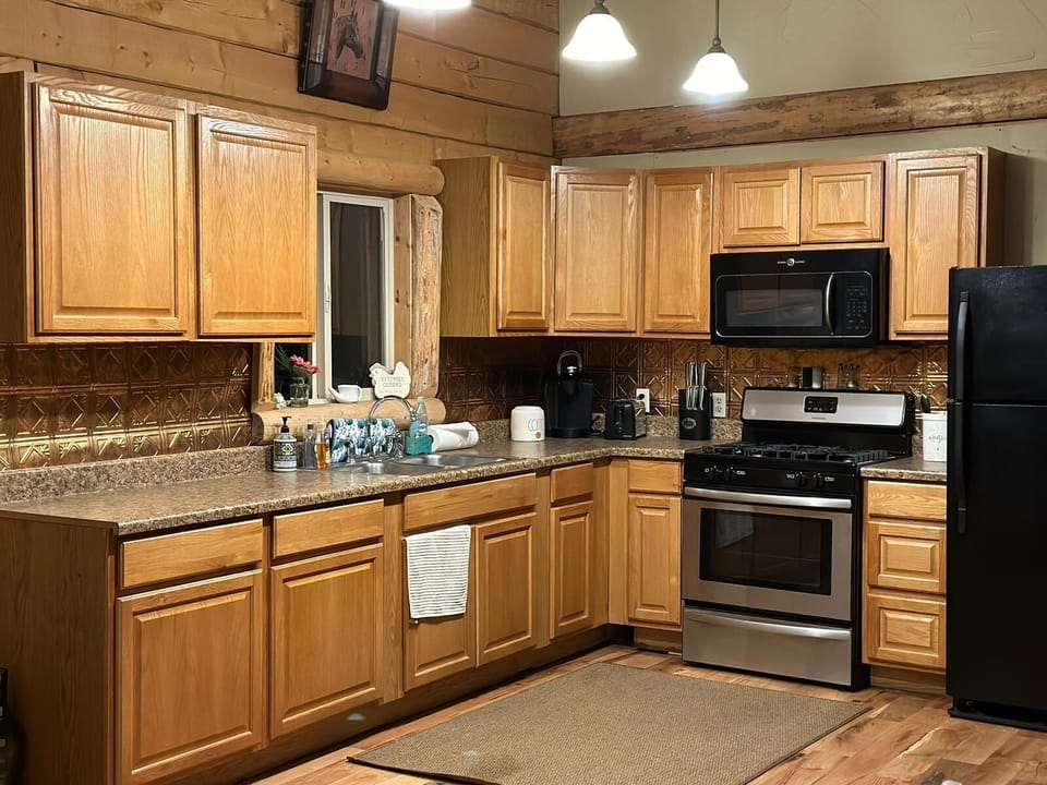 full kitchen