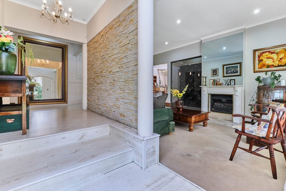 The Manor - Entrance Hall:Passage - L75