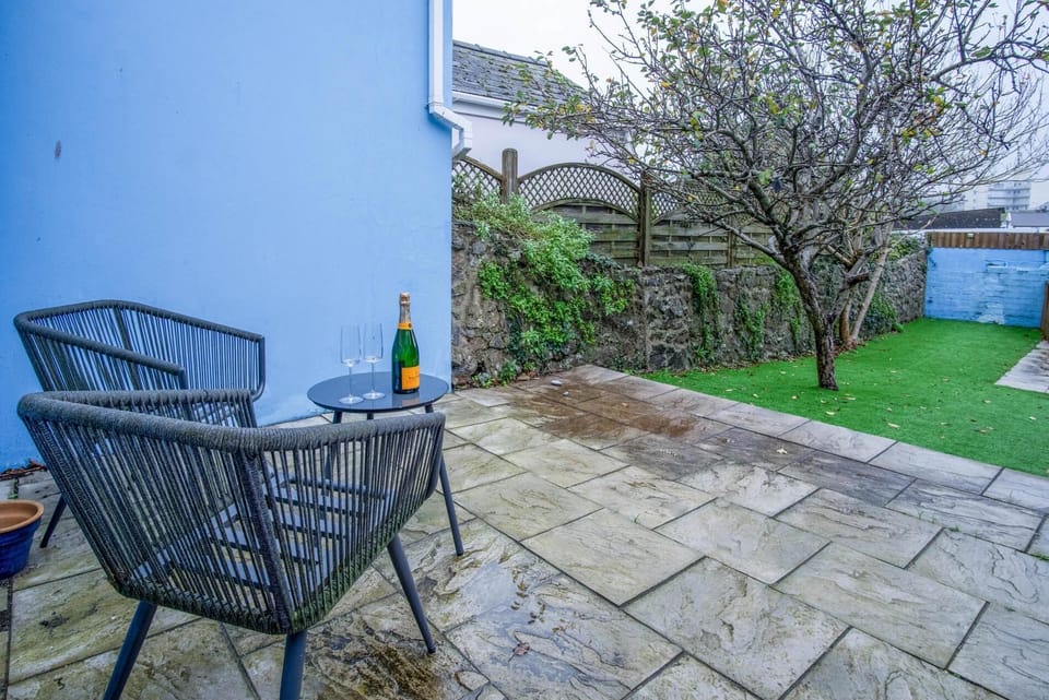 Lobster Cottage - 3 Bedroom Cottage - Tenby (24161)