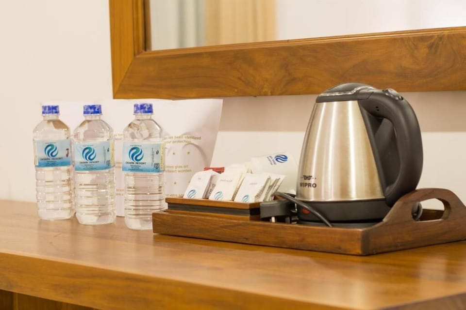 Family Room, Balcony, River View | In-room safe, blackout drapes, iron/ironing board, WiFi (free)