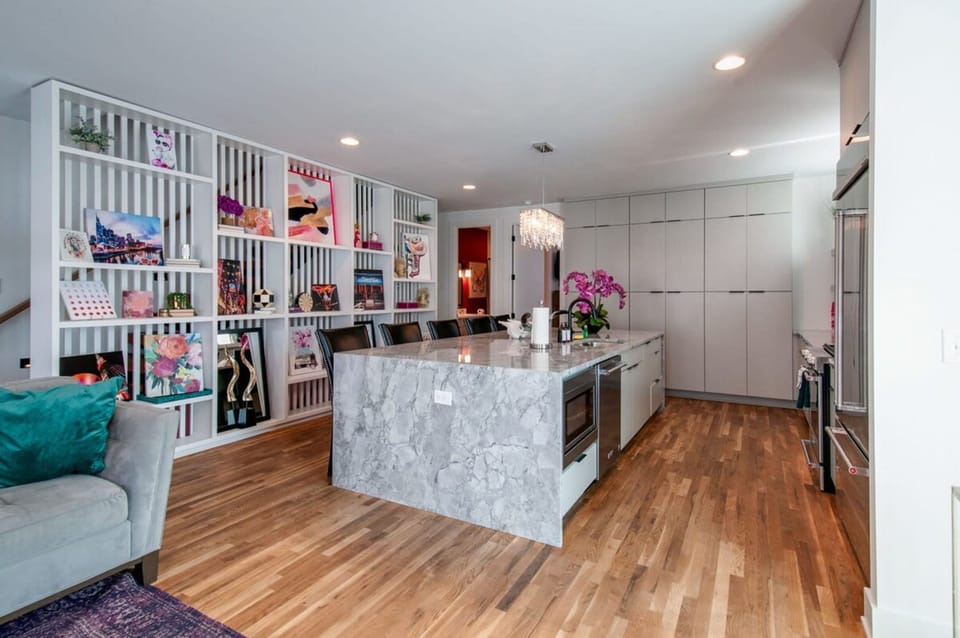 House | 4 bedrooms, desk, high-speed internet