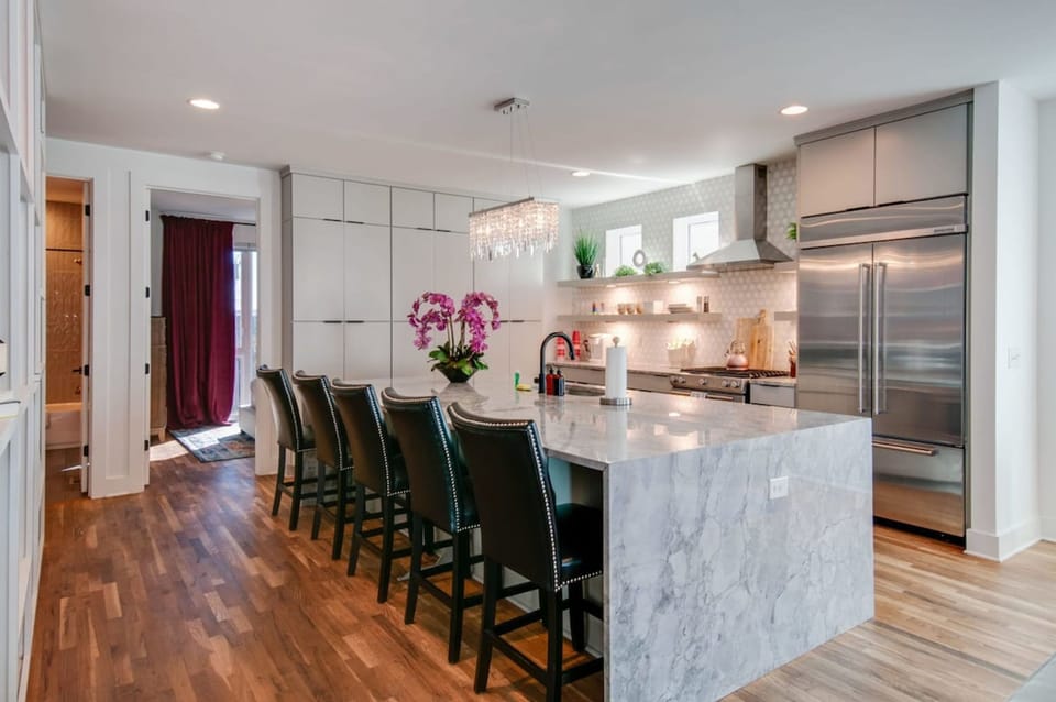 House | 4 bedrooms, desk, high-speed internet