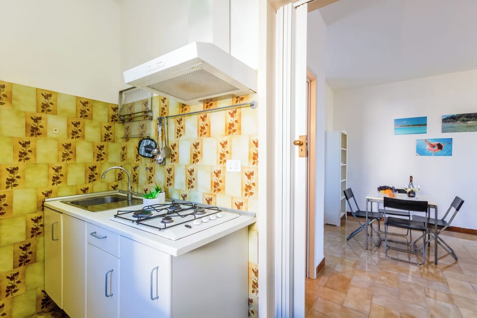 House, 3 Bedrooms, Smoking, Balcony | Private kitchen