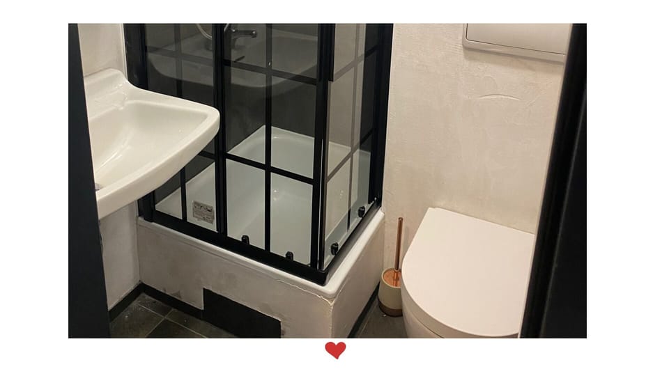 Comfort Double or Twin Room, Balcony, Mountain View | Bathroom | Shower, towels, soap, toilet paper