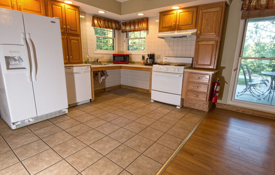 Microwave, coffee/tea maker