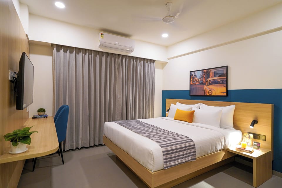 Standard Double Room | Desk, laptop workspace, free WiFi