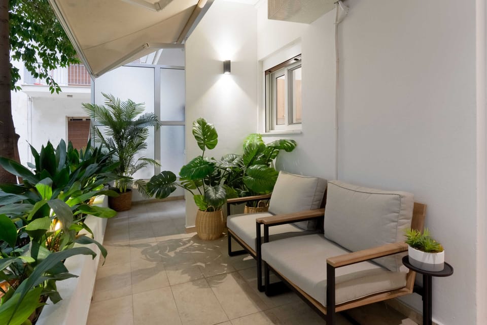 Luxury Studio, Garden View | Terrace/patio