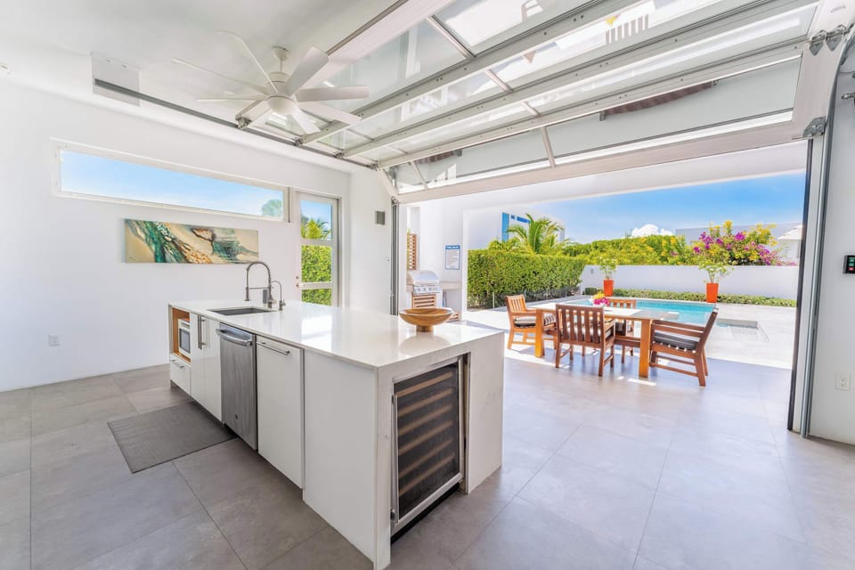 Villa, Multiple Beds, Pool Access, Ocean View (Seaside Villa 3) | Interior