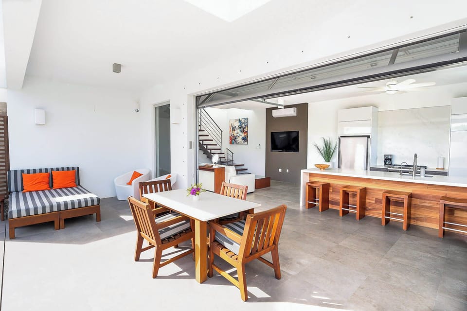 Villa, Multiple Beds, Pool Access, Ocean View (Seaside Villa 3) | Interior