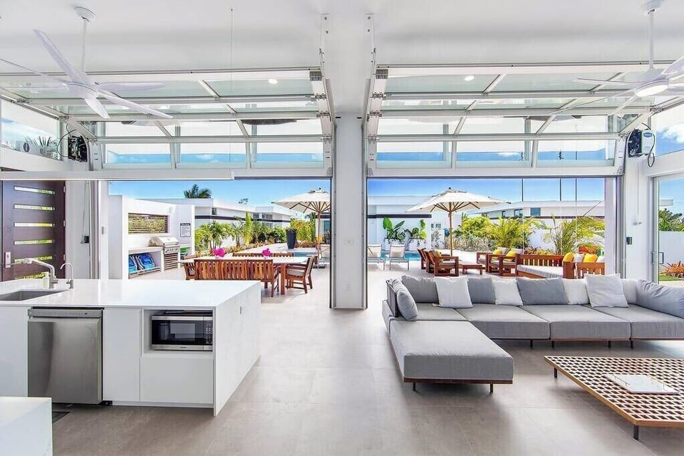 Villa, Multiple Beds, Pool Access, Ocean View (Seaside Villa 10) | Living area