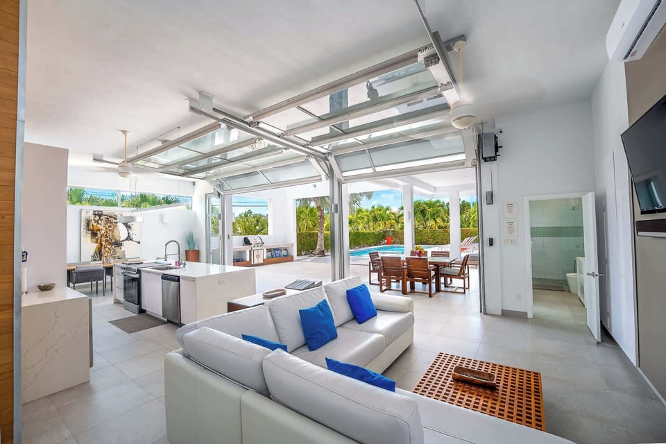 Villa, Multiple Beds, Pool Access, Ocean View (Oceanview Villa 1) | Living area