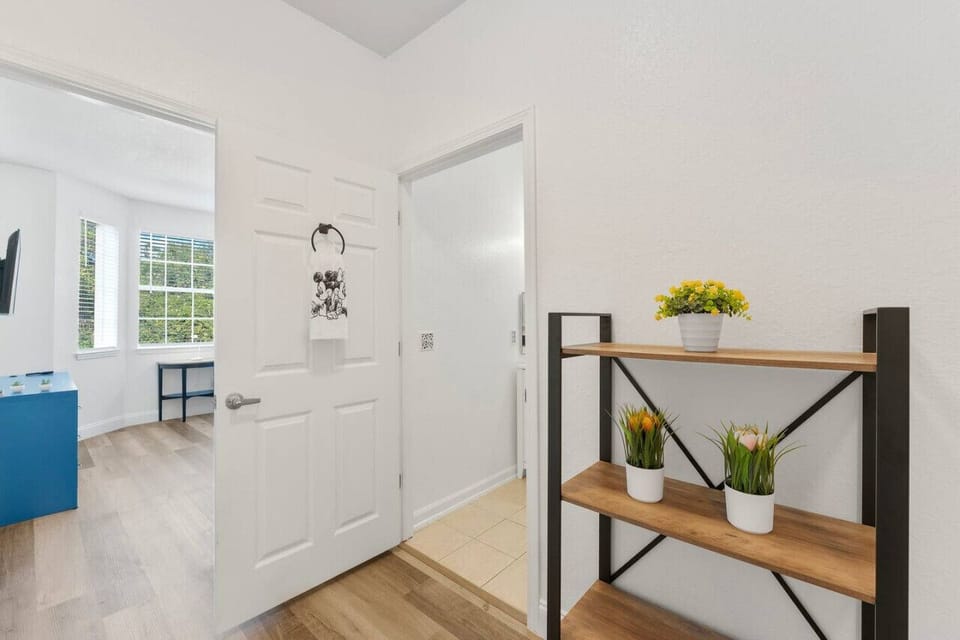 Hall#Disney #Parks #kingdom #springs #poolhouse #Vacation #Rental #waterpark #davenport #Kissimmee #Orlando #universal #citywalk #legoland #shortstay #longstay