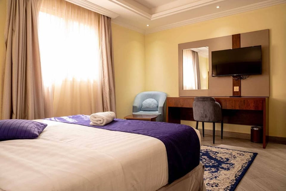 In-room safe, iron/ironing board, free WiFi